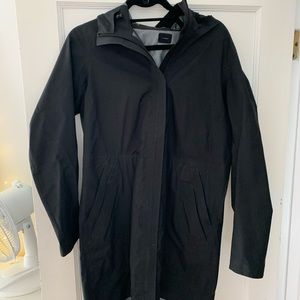 Lululemon Rain Coat - black size 6